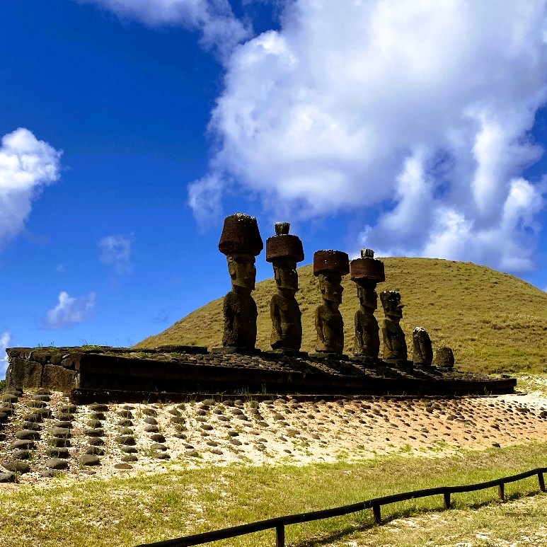 Anakena, un lugar de memoria: las historias detrás del paisaje que nos inspira